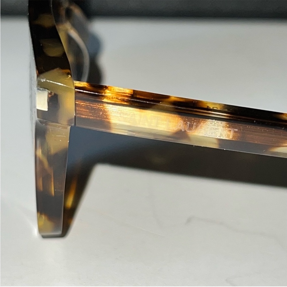 Saint Laurent tortoise shell sunglasses - Picture 3 of 7